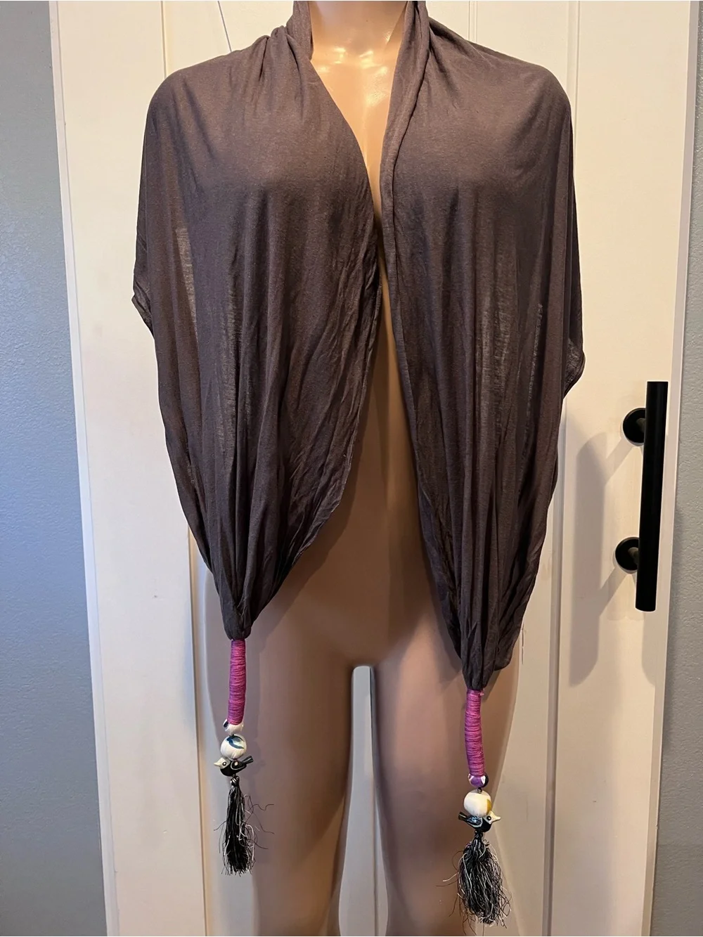 New 2Chic Lightweight Draped Scarf w/bird accents & Tassels made in India